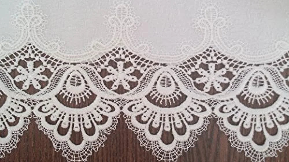 Antique White European Lace Table Runner 34 x 15 inches D826